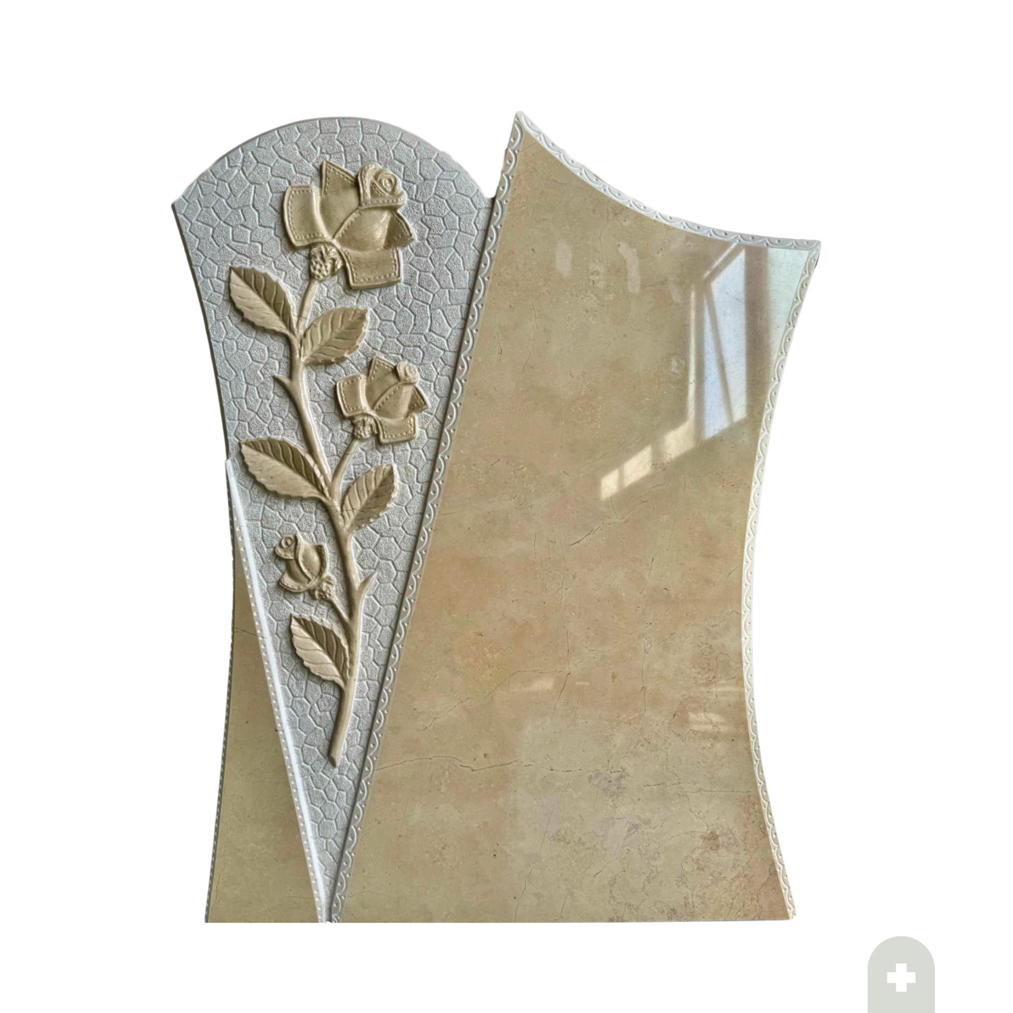 Spalliera monumentale in pietra di Trani lucida 70x100 cm con scultura a mano di rose a bassorilievo per tomba a terra