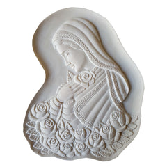 Scultura Bassorilievo Madonna con Rose – Decoro Sacro Artigianale per Lapidi e Monumenti - MA25